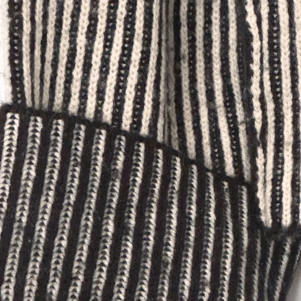 Theory 100% Cashmere Striped Turtleneck - Picture 4 of 6
